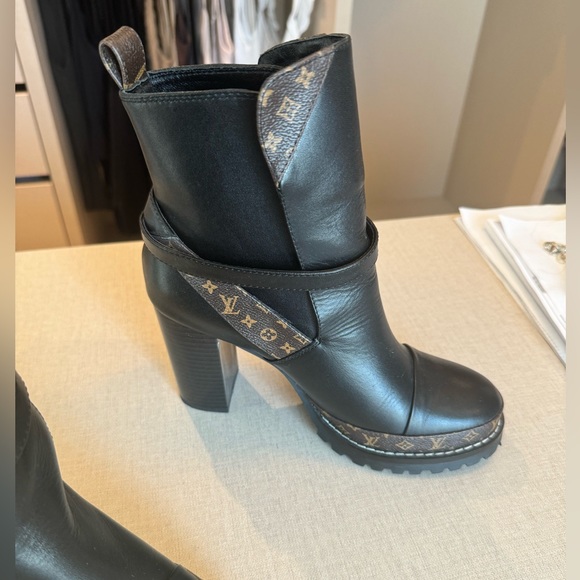 Louis Vuitton Star trail boots never worn - Picture 3 of 7
